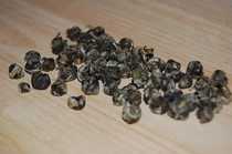 Люй Лун Чжу (Зеленая жемчужина)